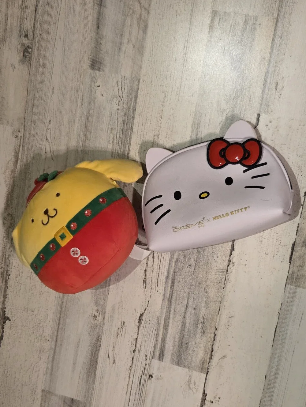 Sanrio Pompompurin Holiday Plush W/ Hello Kitty X The Creme Shop Collab Bag
